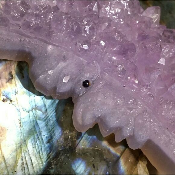 130.4g Amethyst Moon Totem Figurine - Picture 3 of 6